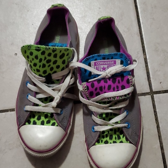 converse double tongue leopard print